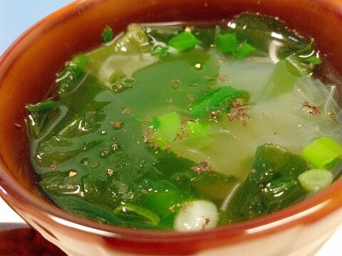 マグカップで簡単♪ワカメと万能ネギの春雨スープ♪